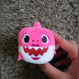 Pinkfong Baby Shark Mommy Shark Pink Cute  Mini Plushie